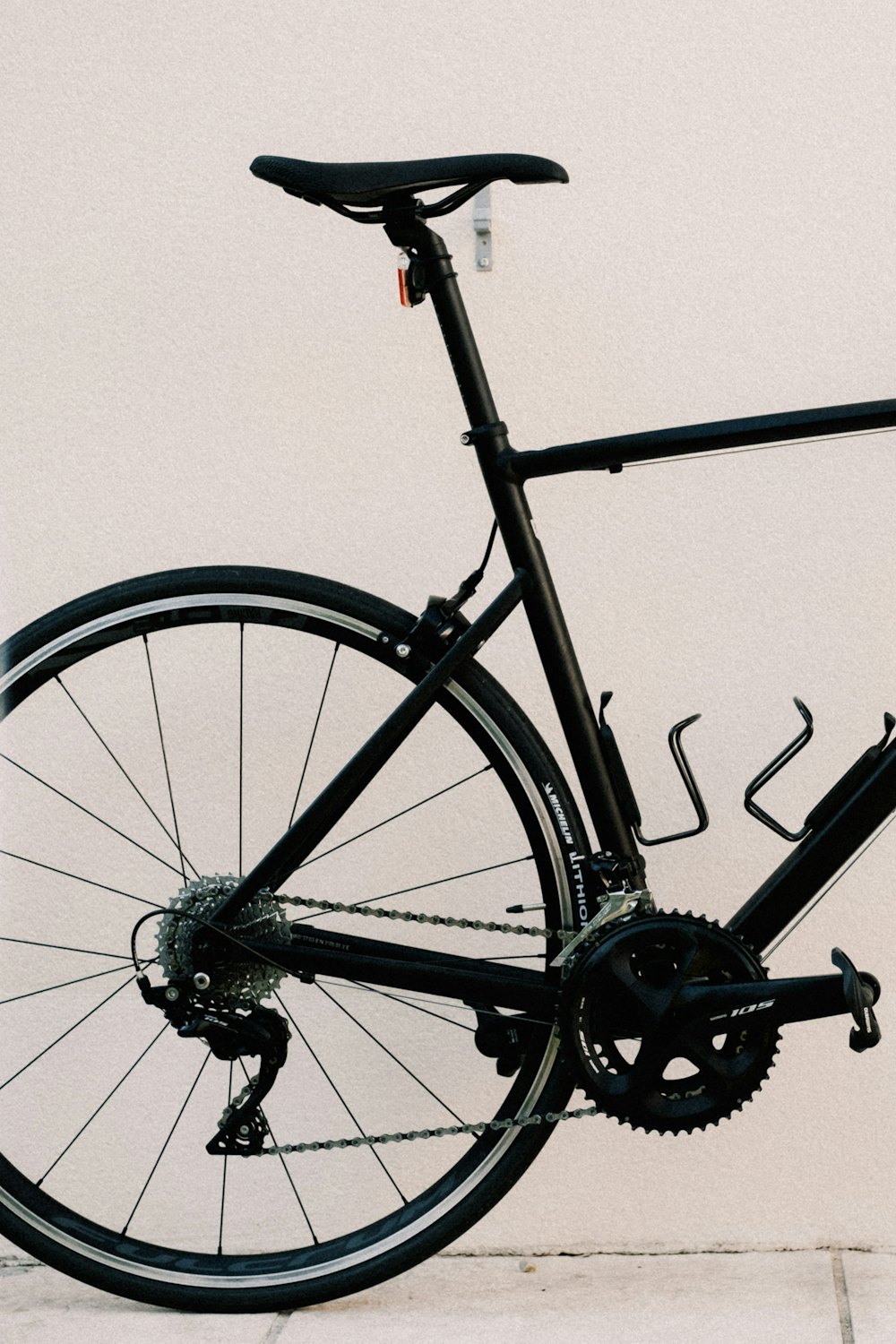 Bicicleta de ruta GW aluminio 700c 9 velocidades